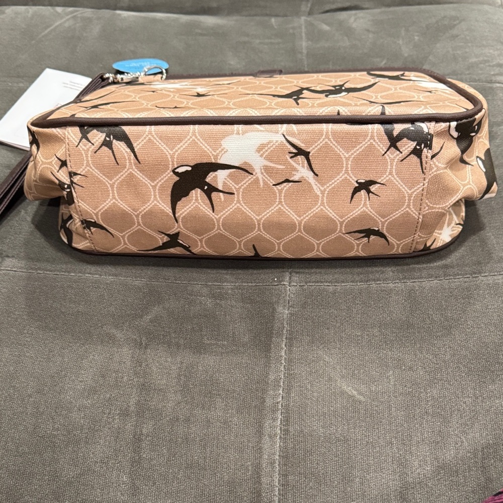 Petunia Pickle Bottom Cross Town Clutch - Picture 6 of 7